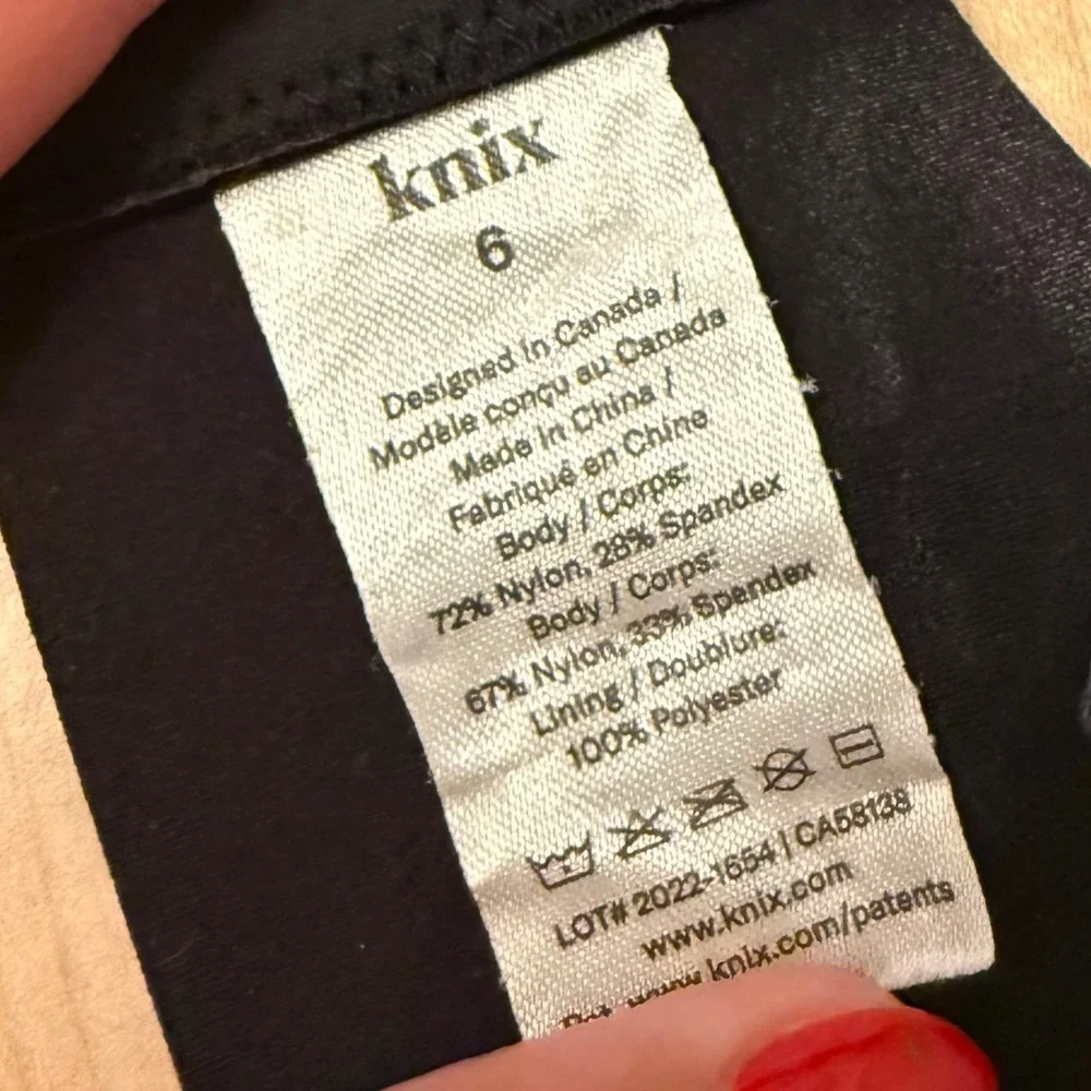 Knix Skims Revolution V-Neck Bra Black Wireless Comfort Supportive Size‎ 6